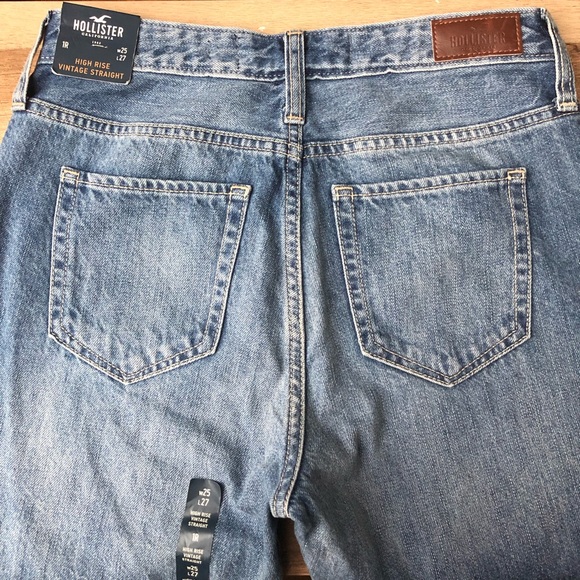 Hollister High Rise Vintage Straight Jeans - Picture 9 of 9